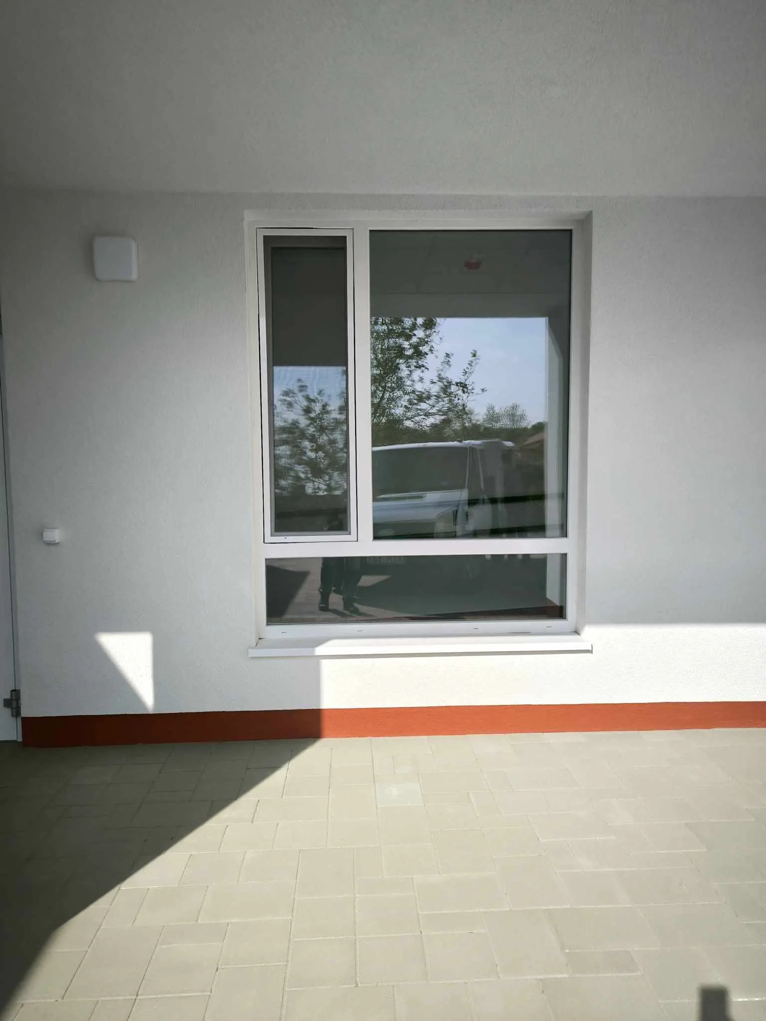 Táncsics utcai Gombácska Óvoda, Marcali – műanyag ablak, alumínium ajtó, napellenző, screen árnyékoló, beltéri ajtó (4/9. kép)