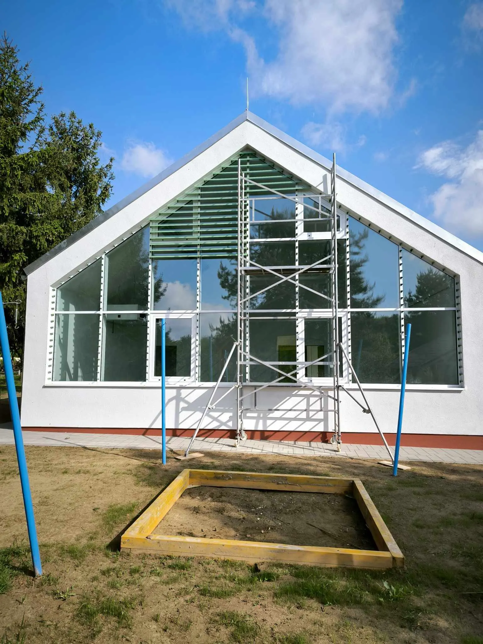 Táncsics utcai Gombácska Óvoda, Marcali – műanyag ablak, alumínium ajtó, napellenző, screen árnyékoló, beltéri ajtó (7/9. kép)
